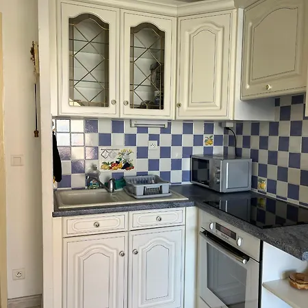 **gruissan : T2 Cosy Avec Piscine, Parking Prive, Proche Et Commerces** - Fr-1-796-8 * Gruissan