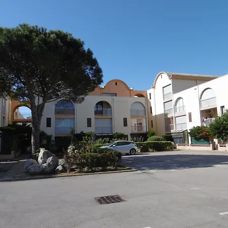 **gruissan : T2 Cosy Avec Piscine, Parking Privé, Proche Et Commerces** - Fr-1-796-8 *