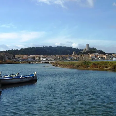 **gruissan : T2 Cosy Avec Piscine, Parking Prive, Proche Et Commerces** - Fr-1-796-8 Apartament